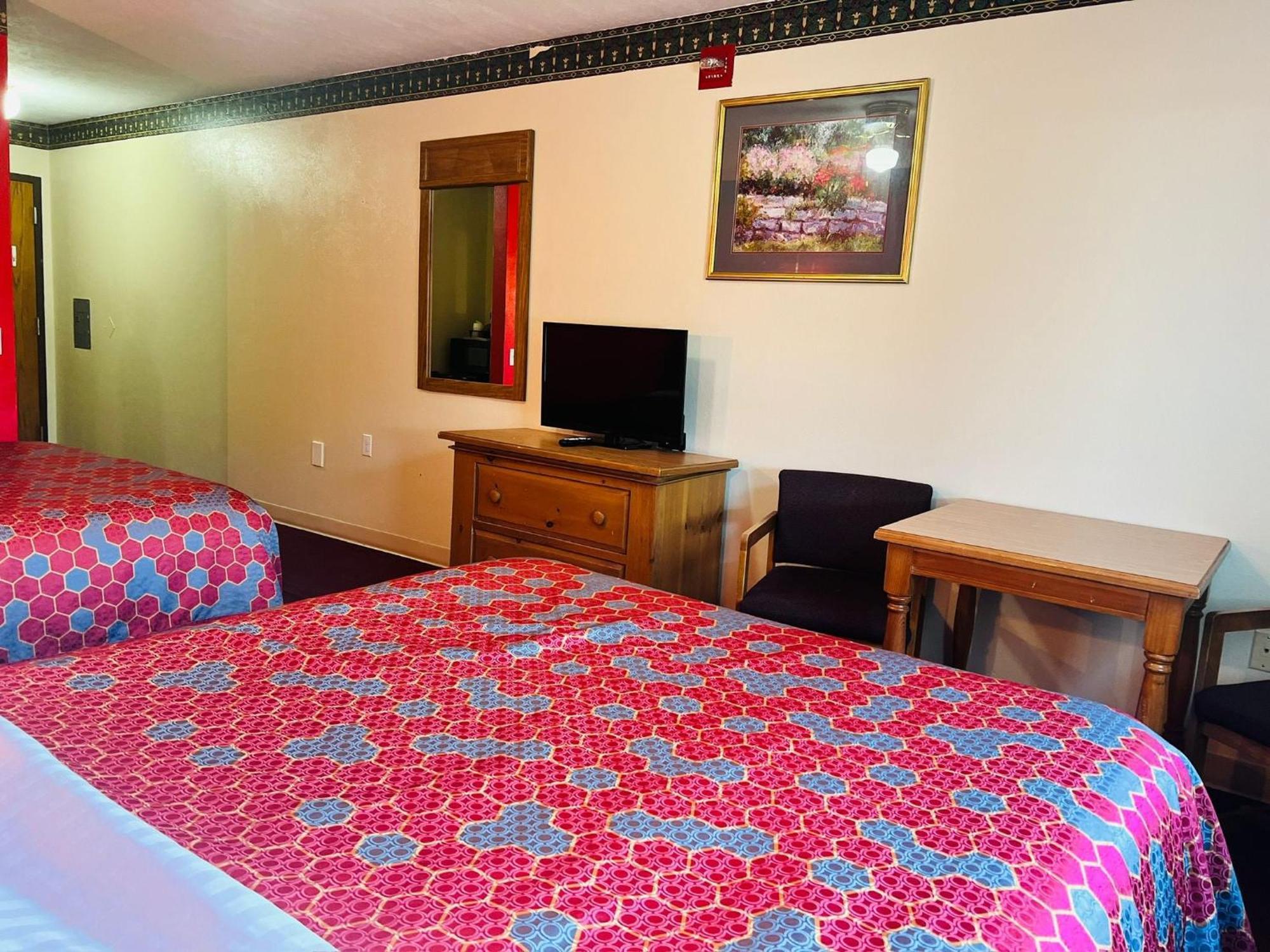 Villa Inn Motel Near Hwy 12 Wi Capital O Fort Atkinson Buitenkant foto