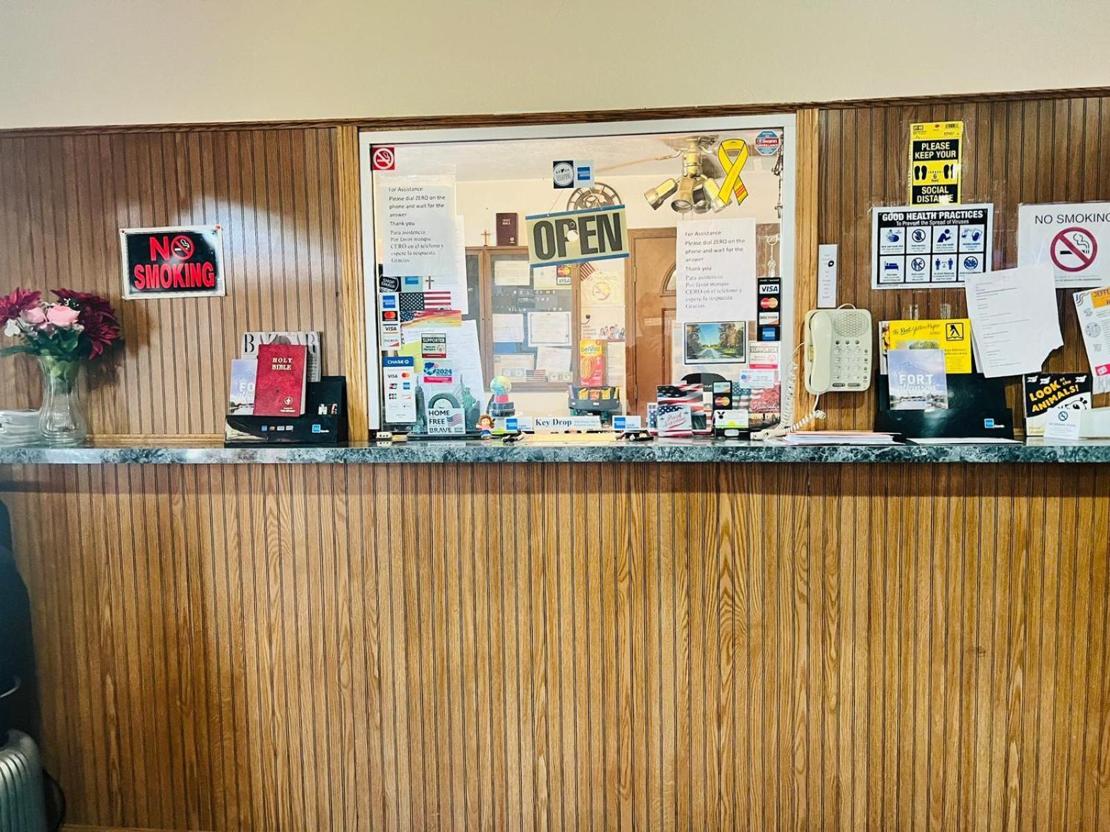 Villa Inn Motel Near Hwy 12 Wi Capital O Fort Atkinson Buitenkant foto