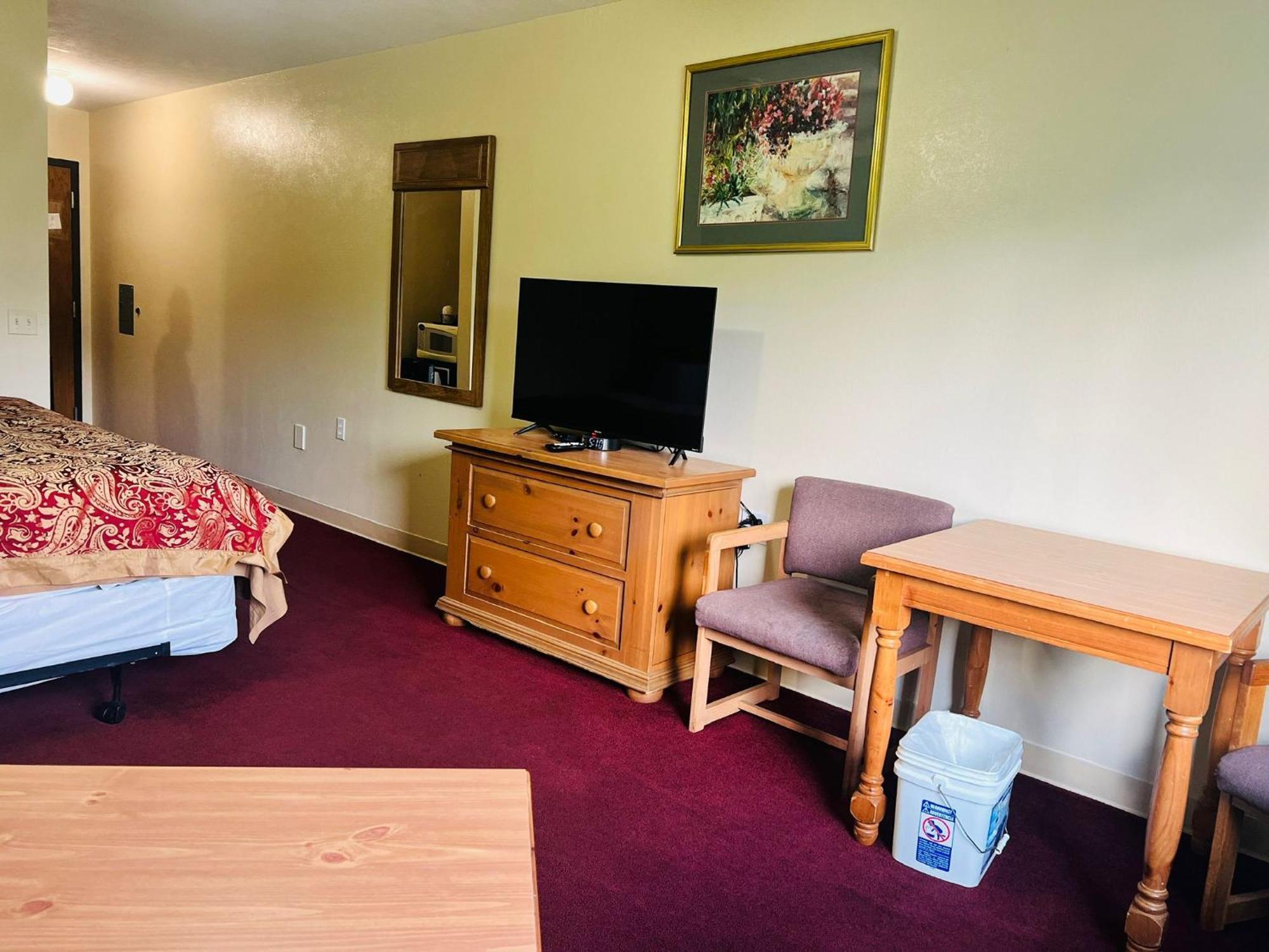 Villa Inn Motel Near Hwy 12 Wi Capital O Fort Atkinson Buitenkant foto