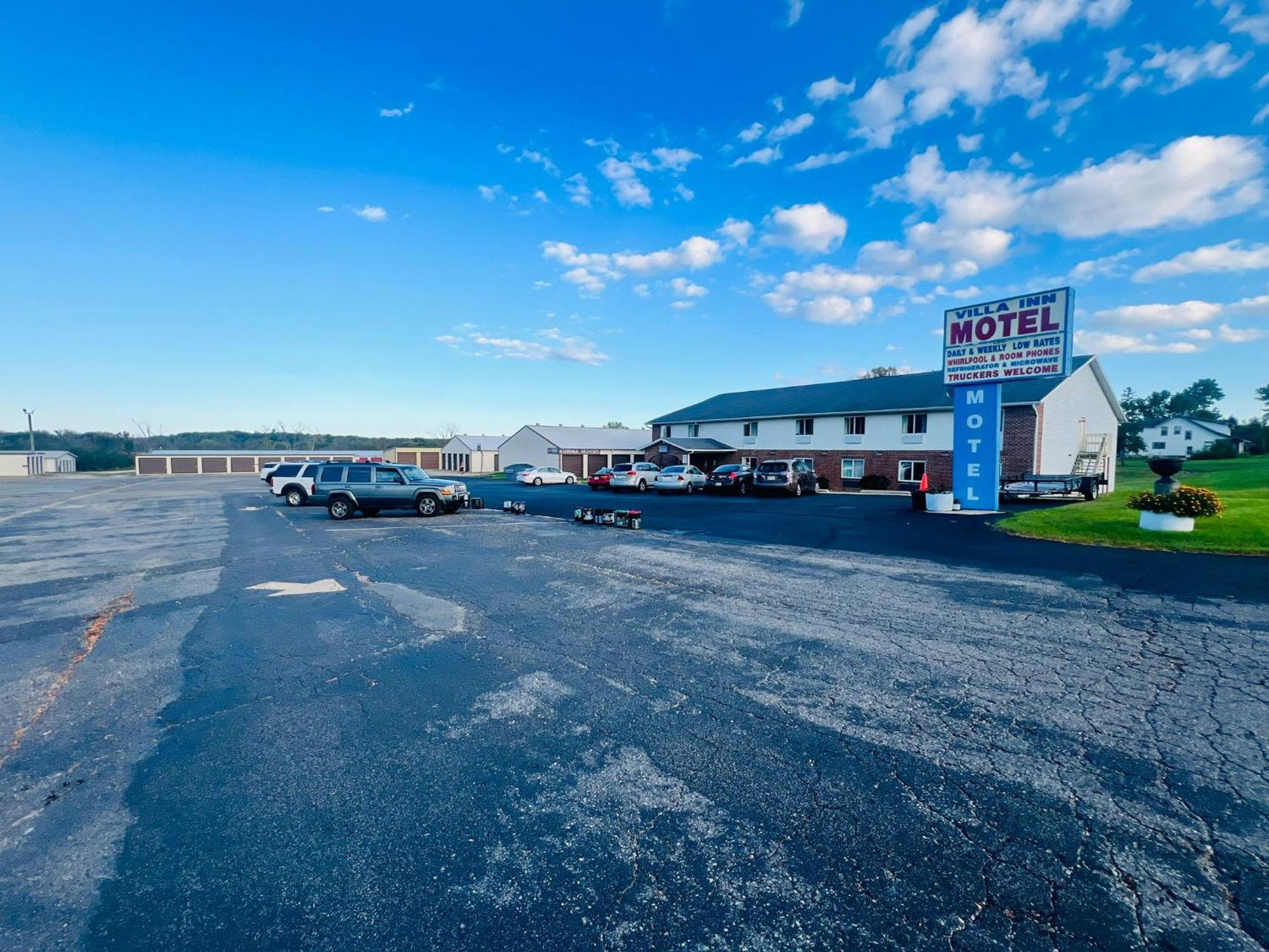 Villa Inn Motel Near Hwy 12 Wi Capital O Fort Atkinson Buitenkant foto